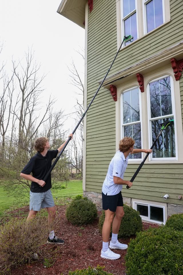 Window Cleaning by Pura